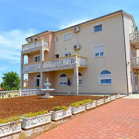 Apartment Fuer 6 Personen Ca 63 Qm In Pula-fondole, Istrien Istrische Riviera *